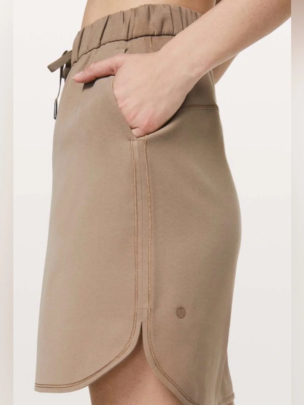 Lululemon On The Fly Skirt Woven Frontier Brown Size 8 Travel Wrinkle-Free